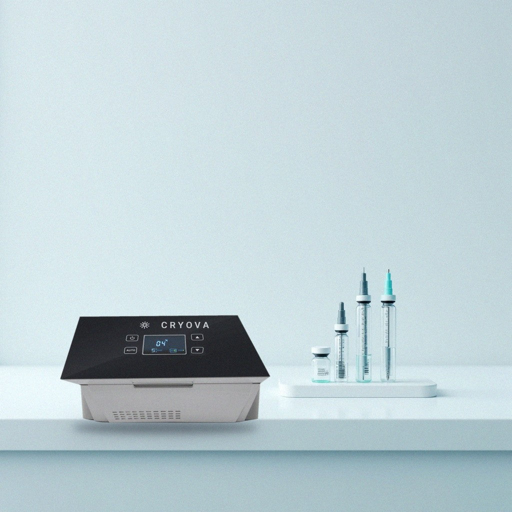 Cryova on a clinical counter beside insulin pens